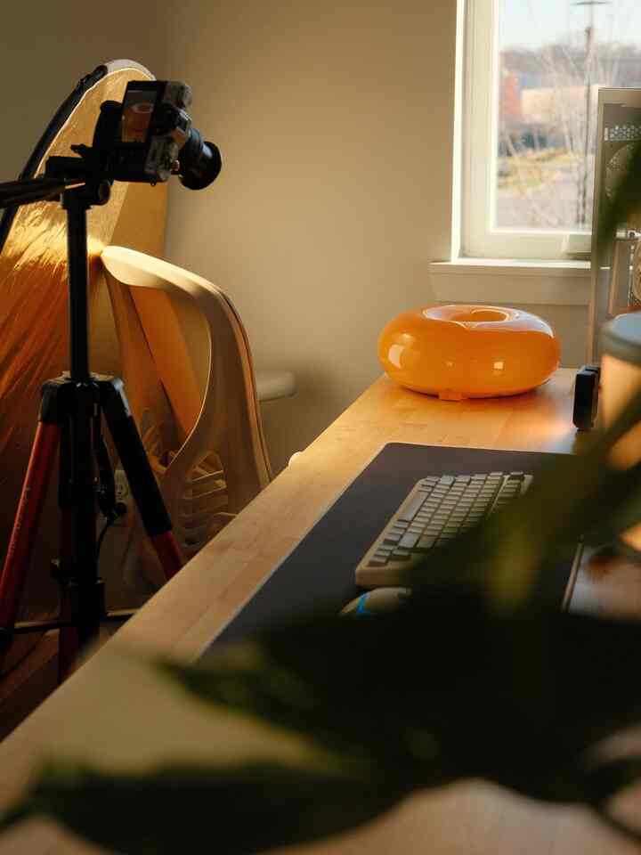 And if there was a lamp that I could eat, it would be this one for sure 🍩

#OhouseLight #OhouseGlow #lamps #warmlighting #warmhome