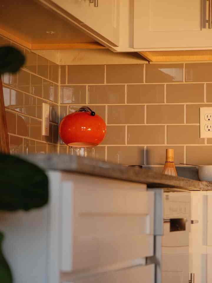 こんなに小さくてシンプルなランプが、空間にこんなに大きなインパクトを与えるなんて、誰が想像したでしょう :)

#OhouseLight #OhouseGlow #candlewarmer