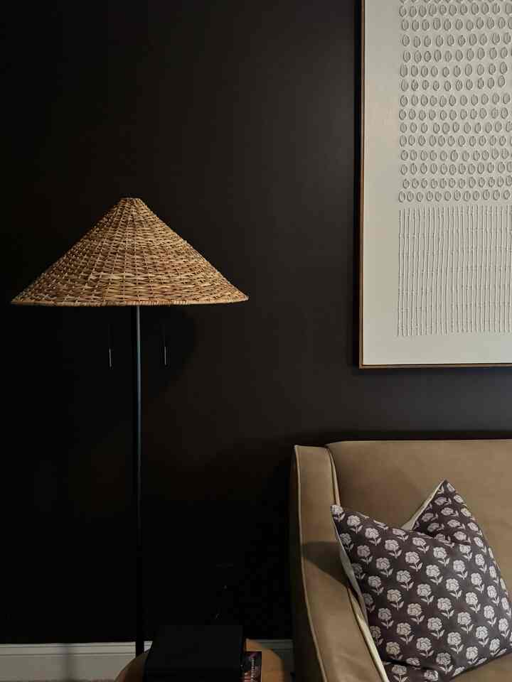 Cozy corners are my jam.
#cozy #moody #warmneutrals