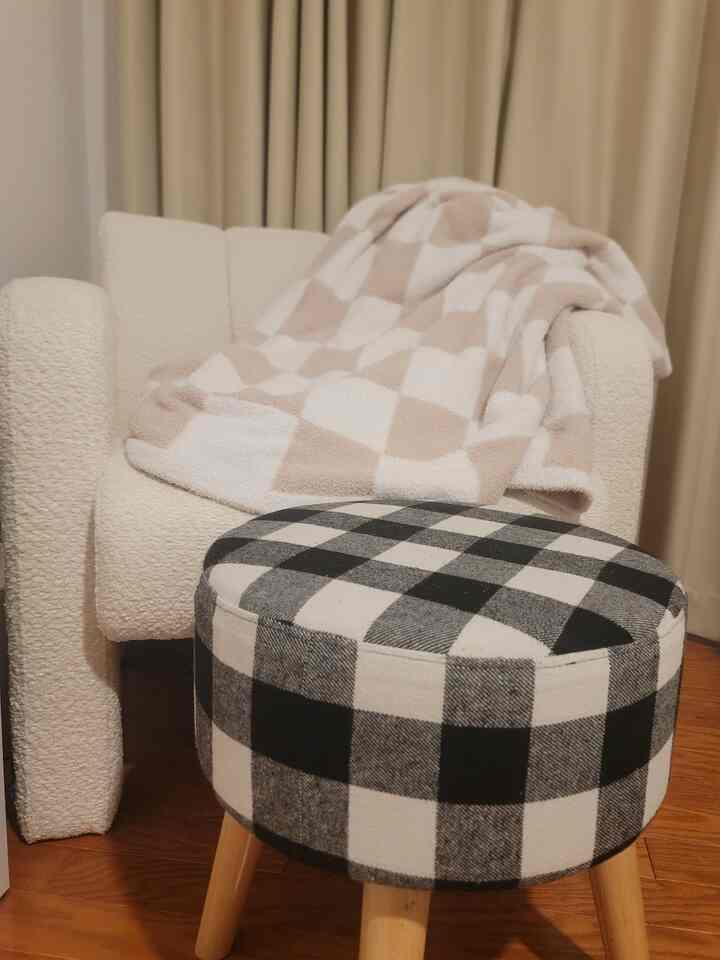 My collection of checkered pattern 😍 design obsession 

#myfavoritecollection #furniturechallenge #designobsession #stylespaces 