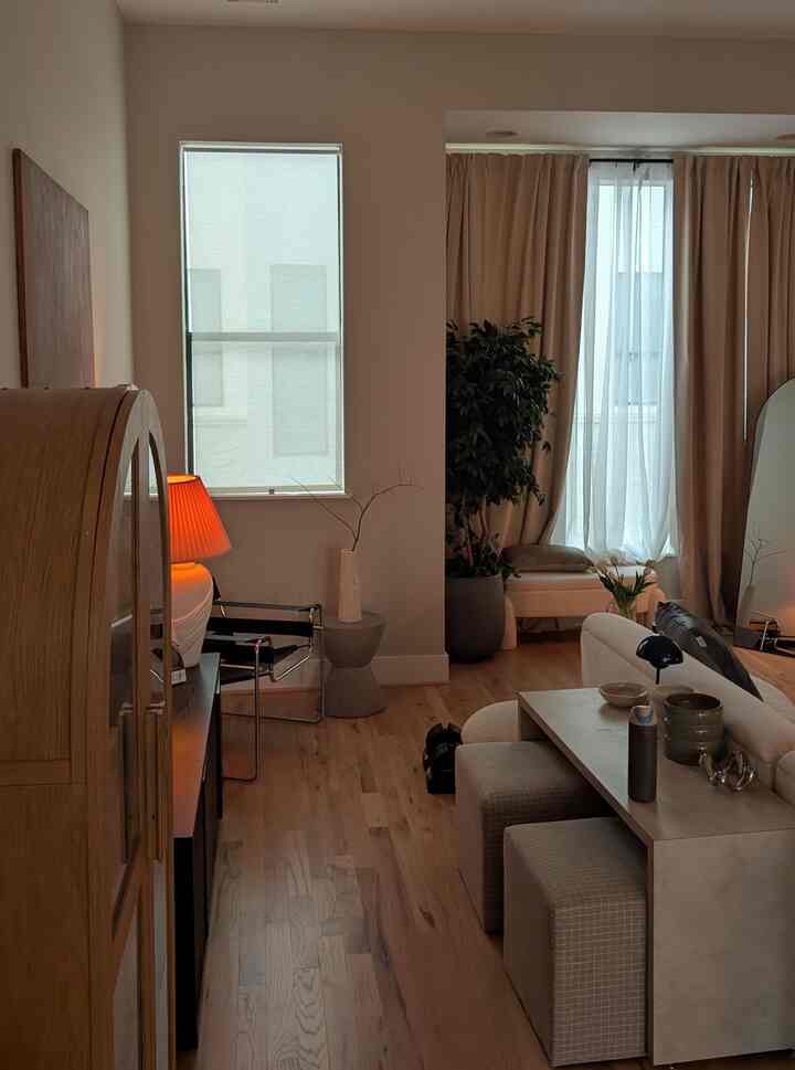 Ambient lighting brings the room to life with subtle glow #lamp #livingroom #earthtone