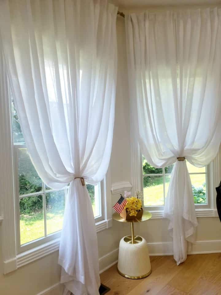 Soft sunshine, sheer curtains, and 
a little patriotic charm 🇺🇸✨
Our bay window corner is all set with a mini American flag and cheerful yellow faux flowers—simple touches that make the space feel festive and bright 💛🌞

#July4thDecor #BayWindowViews #FourthOfJulyVibes #FestiveAtHome #IndependenceVibes #CozyCornerDecor #SunlitSpaces #FourthDecor #July4thvibe #July4thReady #July4thReady 