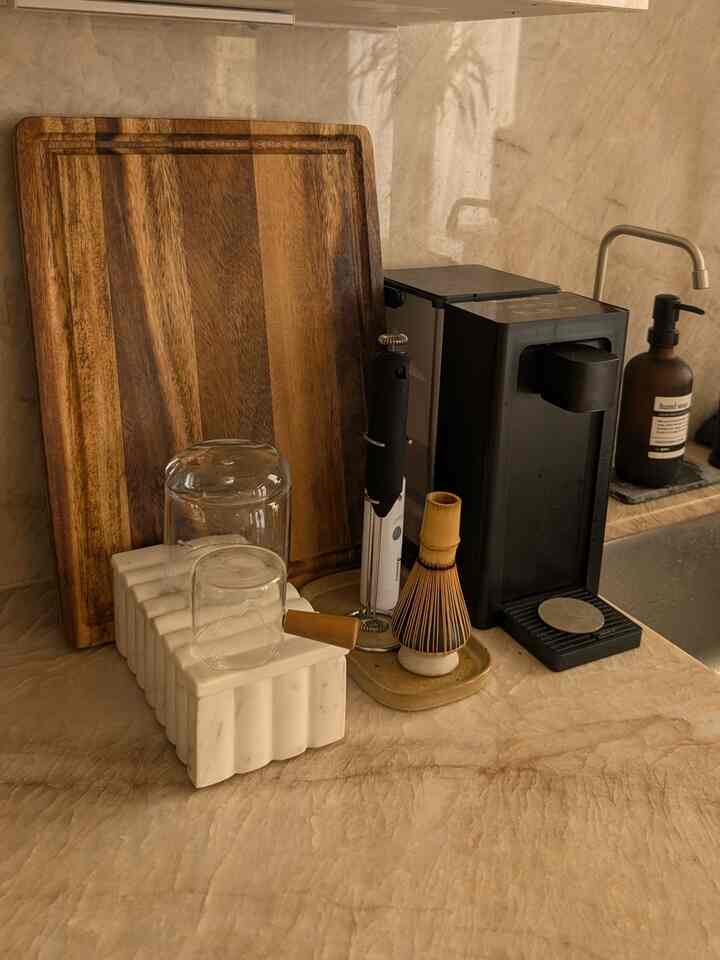 The kitchen is where the magic happens ✨🔮

#kitchen #coffee #matcha #wood #marble