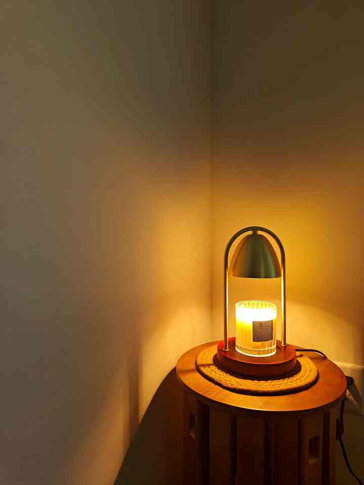 Sudut Lampu Penghangat Lilin

Ini adalah sudut dengan lampu penghangat lilin yang memberikan suasana nyaman dan memungkinkan Anda menikmati aroma lilin favorit tanpa perlu menyalakannya. Sangat cocok dan terlihat bergaya di meja mana pun.

---
#PenghangatLilin #CozyCorners #HomeAesthetics #InteriorCrush #DecorDetails #HomeAccents #MinimalHome #SoftDecor
