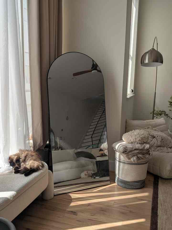 Spot the kitties all lounging and basking in the sun ☀️ 

#livingroom #cats #beige #neutral