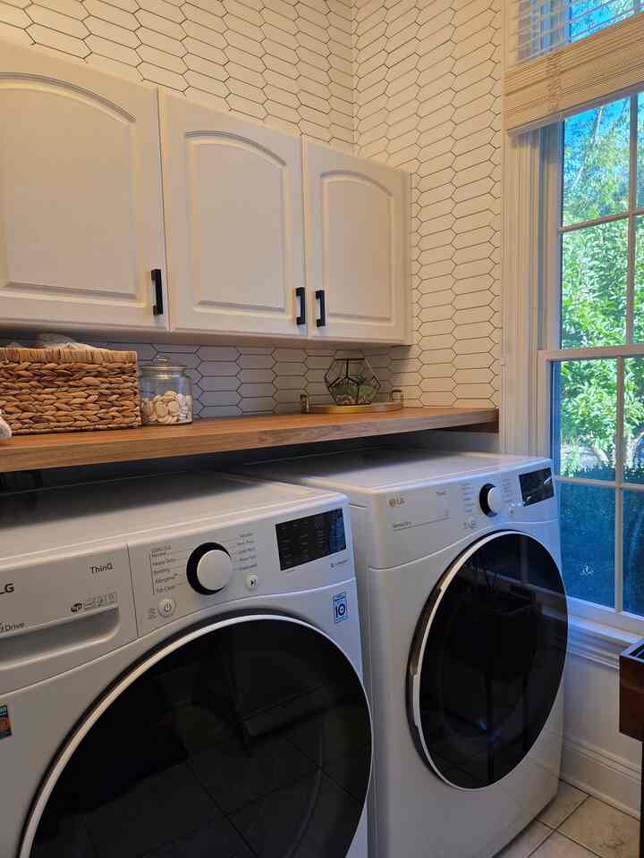 Laundry room is where I spend most of my morning. ☺️
#selfinterior #laundryroomdiy #cleandecor