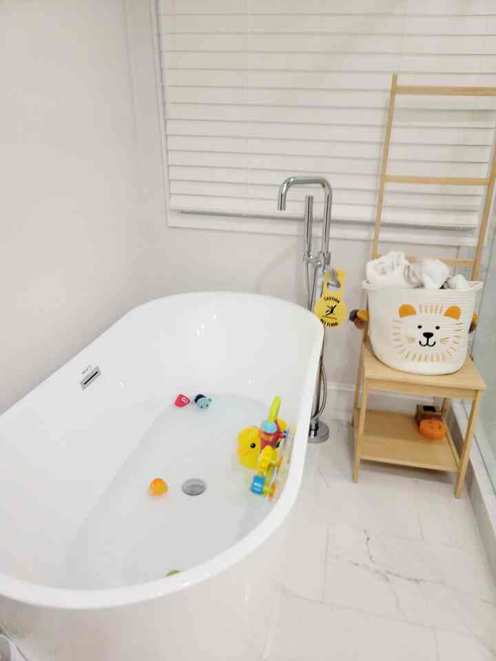 Tagged posts featuring White Cordless Faux Wood Blinds for Windows (Multiple options) 2