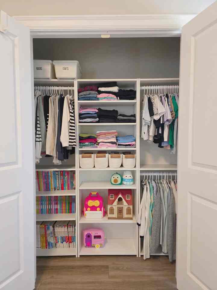 Closet upgrade on a budget 🛠️ Only $150!
Turned a simple bookcase into a custom closet and I’m obsessed 🤭

#OhouseReset #Ohouseglow #Ohousecleanse #NewYearReset #closetorganization #closet #budgetfriendly #diy #bedroomcloset #Ohousestyling


