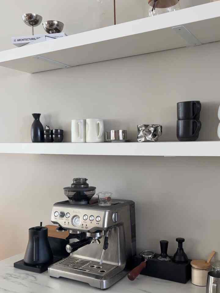 Mixing wood tones with chrome has been my fave lately to freshen up for spring! #chrome #wood #coffee #japandi #minimalist 