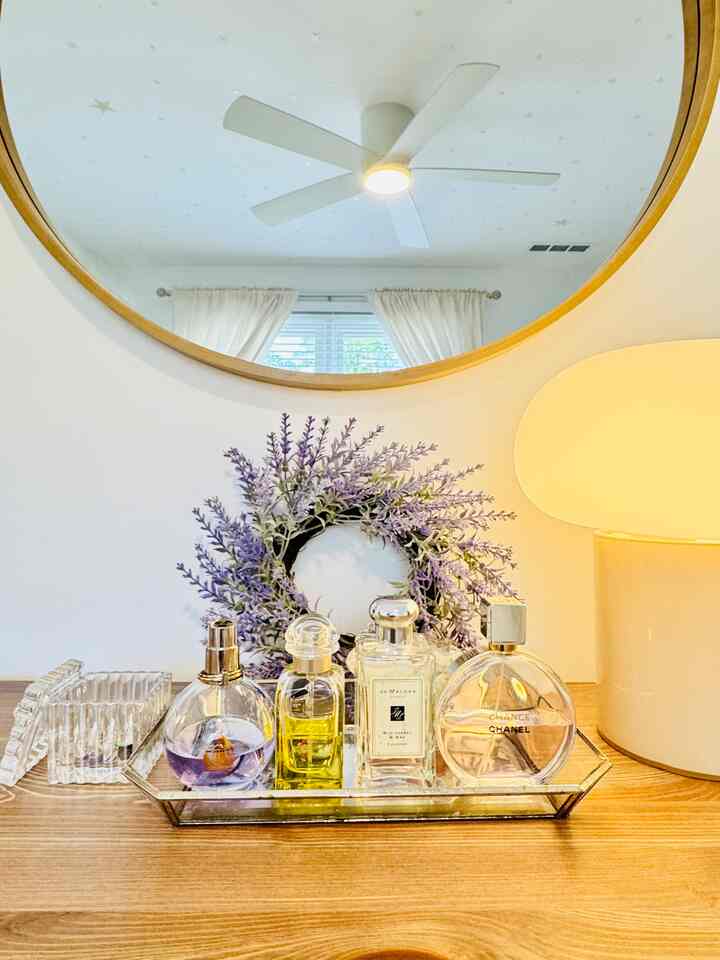 My favorite way to organize perfume? A vintage twist. I use an antique glass plate to display my go-to scents—it’s simple, classy, and gives my space that effortlessly aesthetic touch. Functional storage, but make it chic. 😉

#organize #organized #spring #storage #storageorganization #storageorganization #organizedstorage #springinterior #lamp #ikea #ikealighting #ikeafurniture 