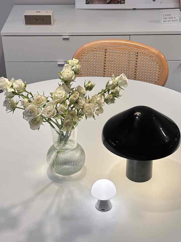 #smallhouseinterior 
#smallkitchen 
#smalldining
🤍✨🌹💡