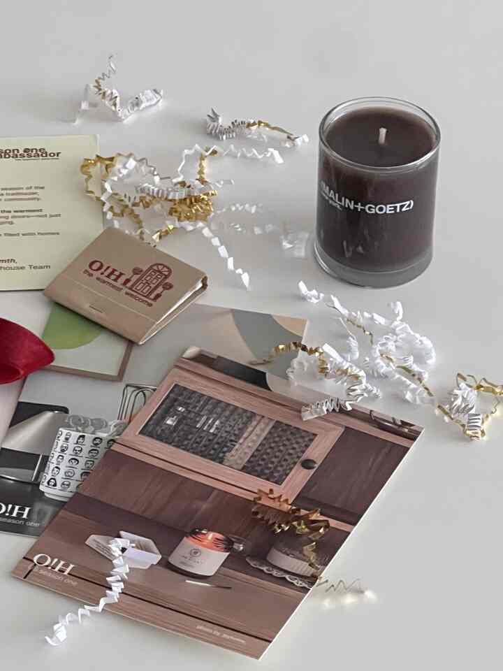 A sweet little gift from O!House—so touched that my photo was even turned into a postcard! Truly feeling the love🤎🖤🩶🤍


#Postcard #woodenfurniture #WoodInterior #wood #ohouse