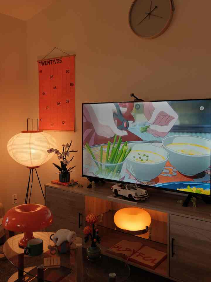 The way anime makes me want to take a bite out of my TV screen 🥹

#animefood #warmvibes #softlighting #cozyliving 