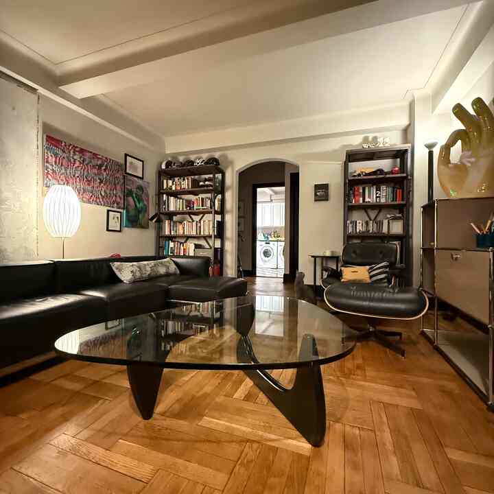 Good night 🫡 

#midcentury #furniturearrangement #furnitureinterior #livingroominterior #livingroom 