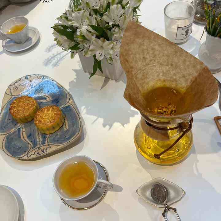 Tea time 🫖 #diningroom #diningtable #teatablesetting #teacup #astierdevillatte #chemex #diningtabledecor