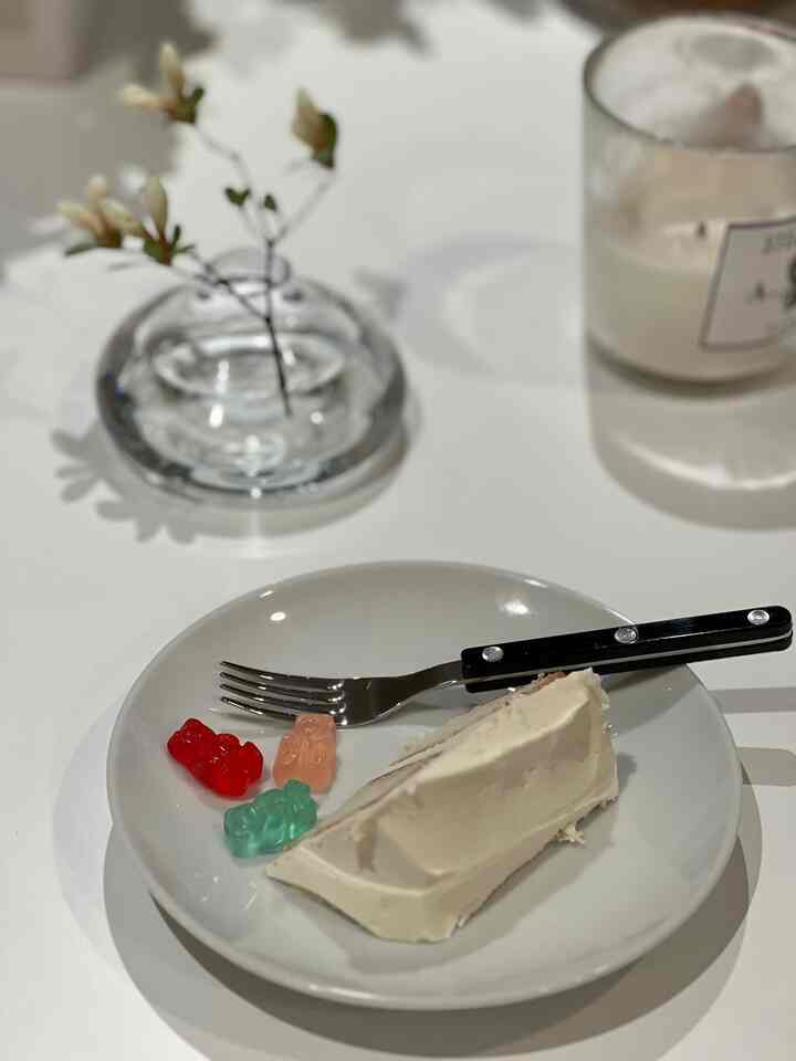 Sweet treat! 💗❤️🩵 #onthetable #diningroom #tabledecor #tablesetting #treats