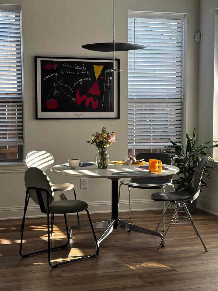 🏠Inside a 2,300 sq ft Texas home with cozy vintage and mid-century touches