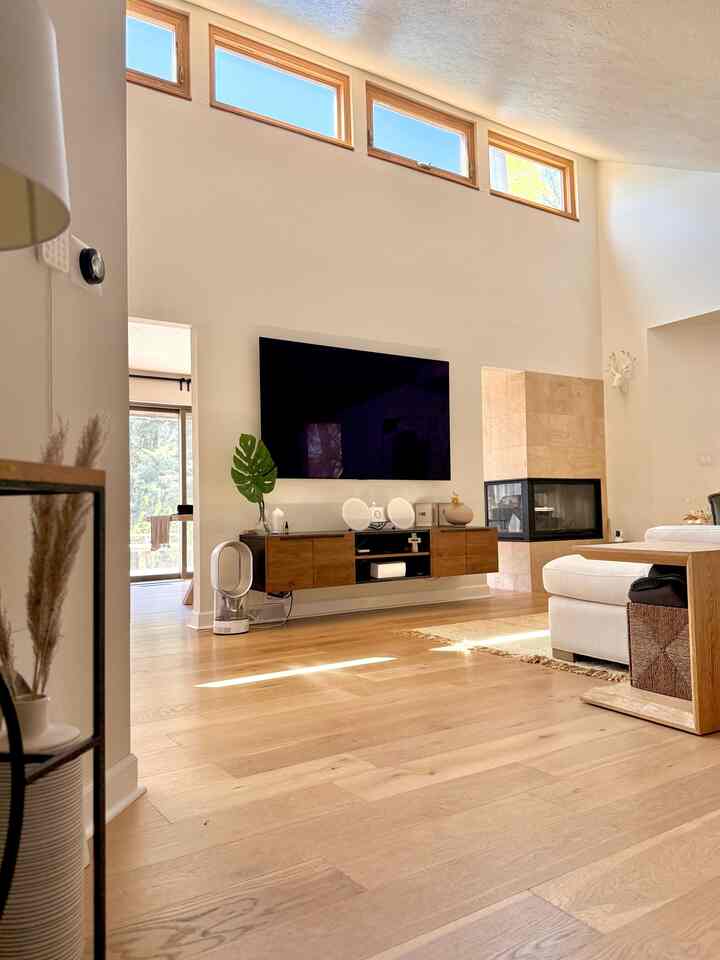 🏠Inside a European-Inspired Home Filled With Natural Light and Warmth