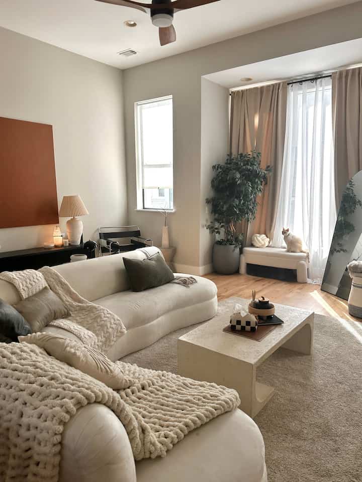 🏠Neutral but Never Boring: A Warm, Modern Townhome Filled with Light