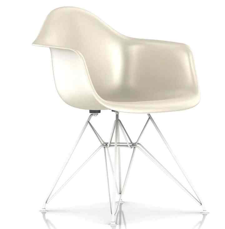 Eames Molded Fiberglass Wire Base Armchair