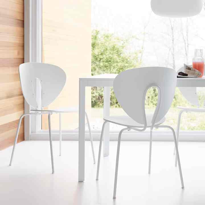 Globus Chair (4 colors)