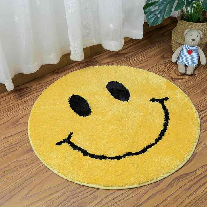 Smile Face Bath Mat (2 colors)