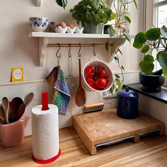 Torre Paper Towel Holder (11 colors)