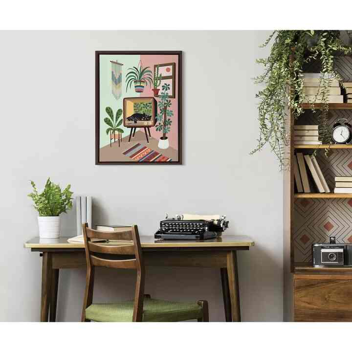 Kate and Laurel Sylvie TV Cat Bed Framed Canvas by Rachel Lee