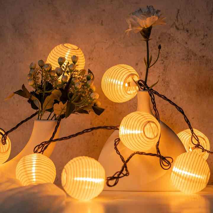 SWEET SHINE White Lantern String Lights (7 colors)