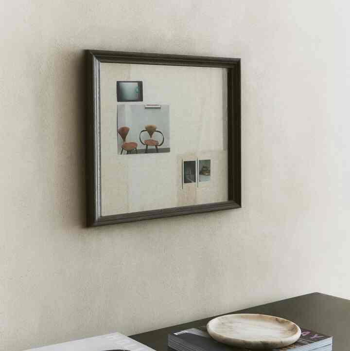 Matte wooden picture frame (4 options)