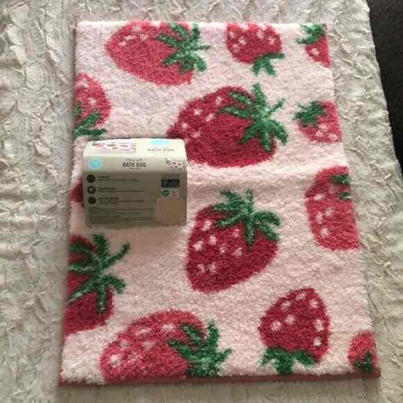Martha Stewart Strawberry Design Bath Mat Rug