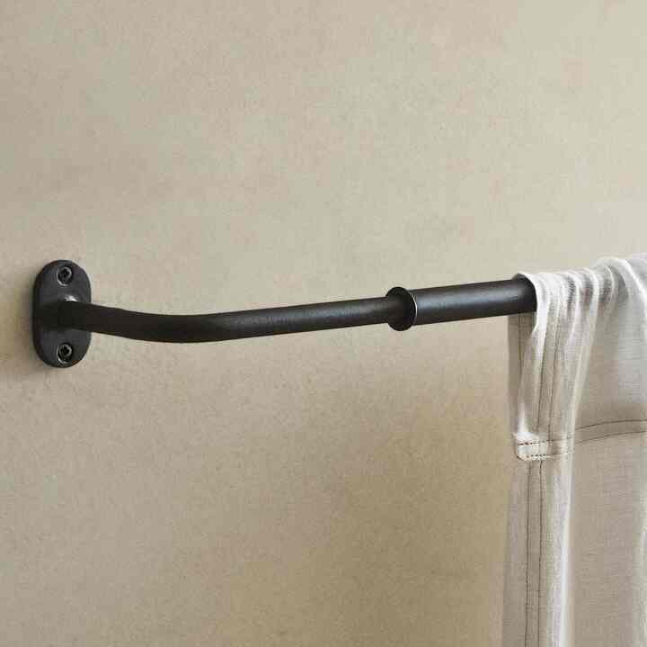 Extendible Metallic Curtain Rail