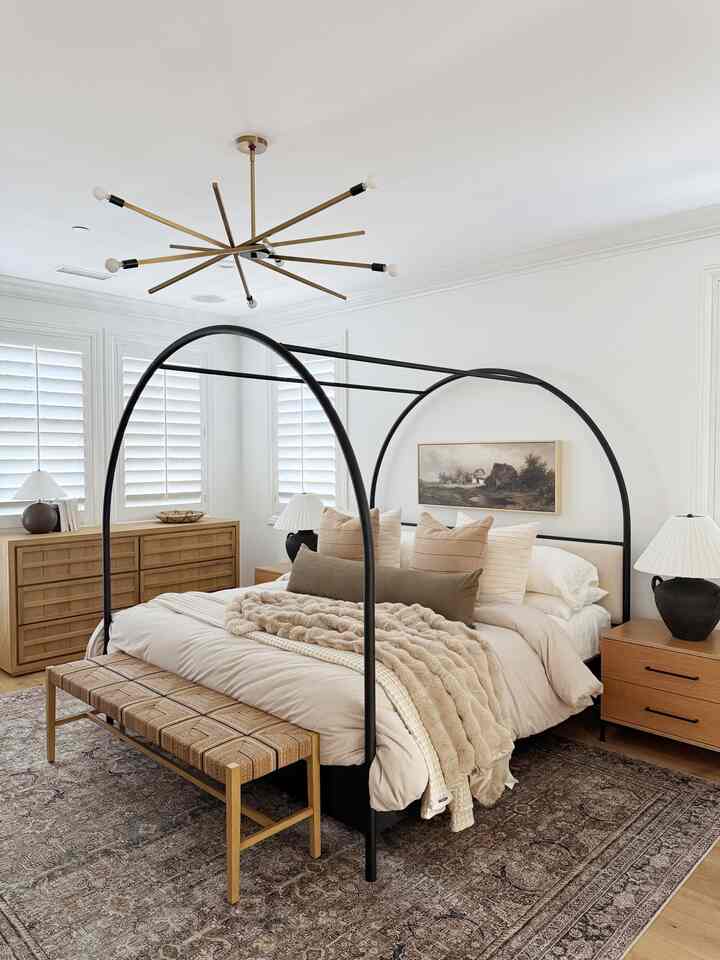 Cozy, bedroom vibes. #bedroomdecor #bedroomideas #bedroominterior #bedroomlighting 