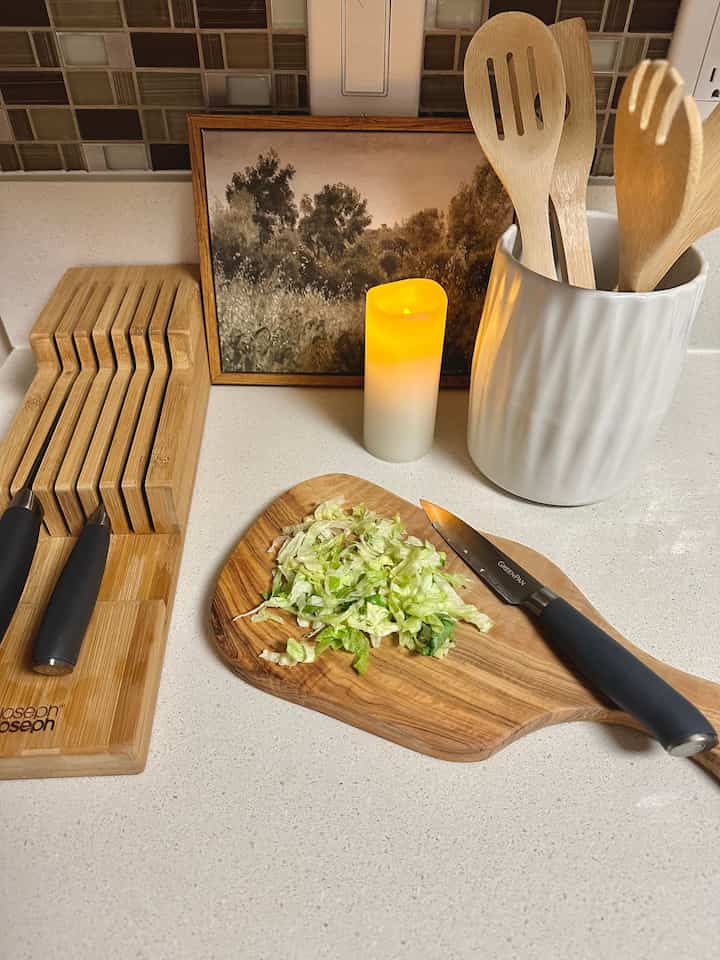 Really liking this GreenPan knife set! #kitchen #cuttingboard #vintageart 