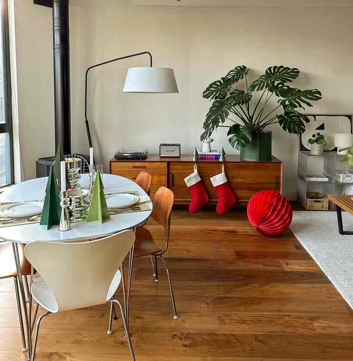 Happy holidays 🎄❤️
#holidaydecor #livingroom #happyholidays
