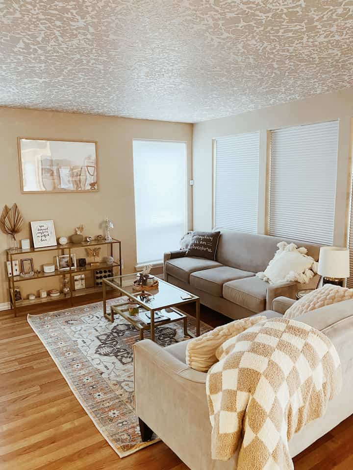 Boho living room #throwblanket #coffeetable #couch