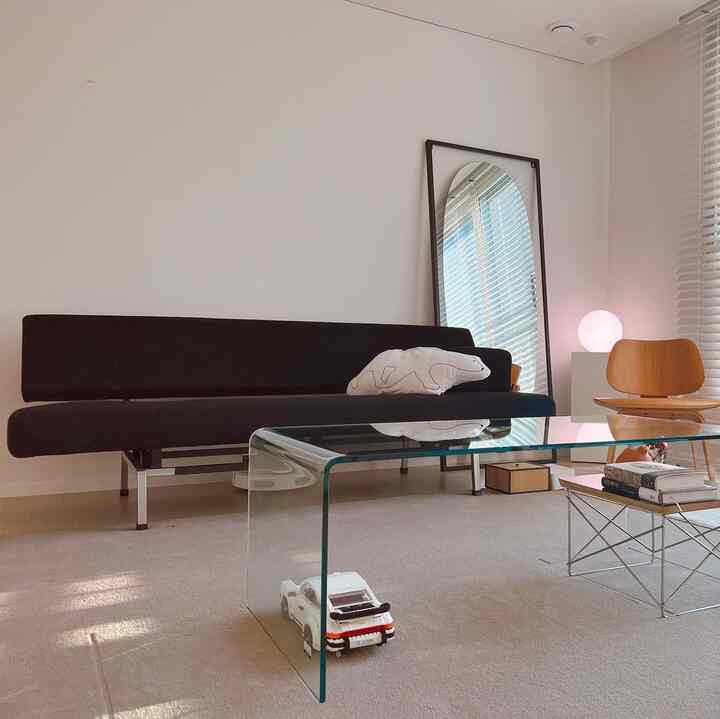 The sofa anchors the space beautifully. 🛋️✨ #StatementPiece #RoomAnchor #InteriorInspiration