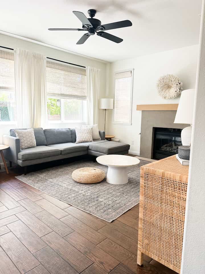 <span data-sheets-root="1" style="color: rgb(0, 0, 0); letter-spacing: normal; font-size: 10pt; font-family: Arial;">#livingroominterior #californiacasual #naturalinterior #neutralinteriors #blinds</span>