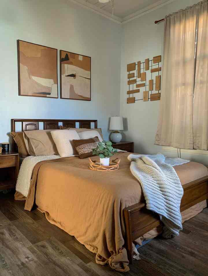 This is my bedroom now! Ive kept it very neutral in the space but im working on bringing in some more color #neutral #boho #bedroom