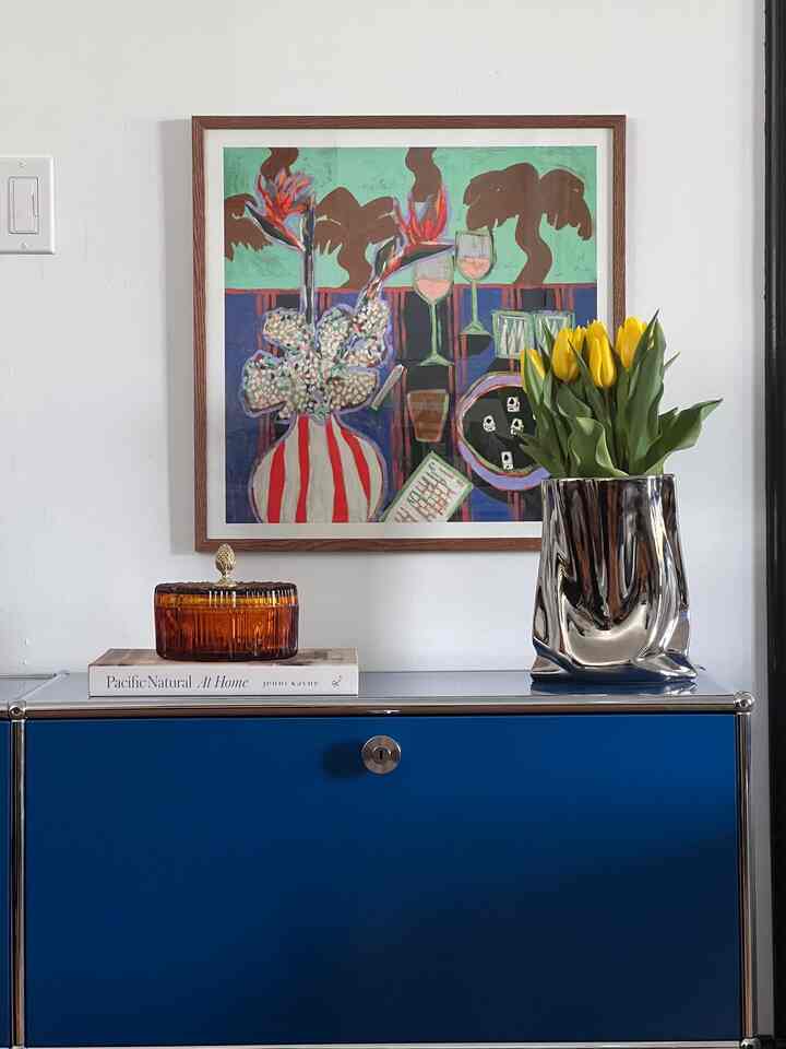 if you can’t tell, I love a pop of blue 🫡💙
#eclectic #colorful #chrome #mcm