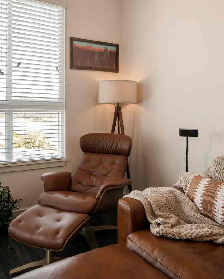 Where minimalism meets comfort. Just in time for Fall vibes! #warm #cozy