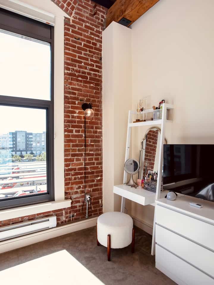 A cozy blend of mid-century charm and modern comfort. #MidCenturyModern #HomeGoals