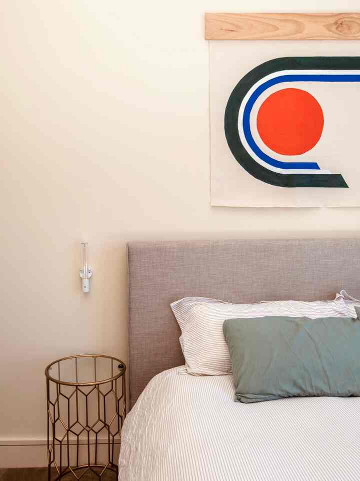 This home tells a story, from vintage pieces to modern touches. #RetroLiving #MidCenturyVibes