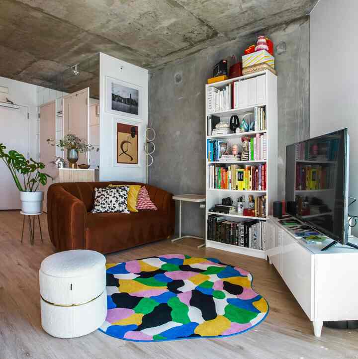 These bright touches are adding more joy to my day #PopOfColor #HappyHome