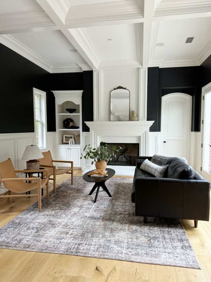 Mid century modern living room. Neautral and cozy. #livingroomdesign #midcenturymodern #minimalist #moderndesign