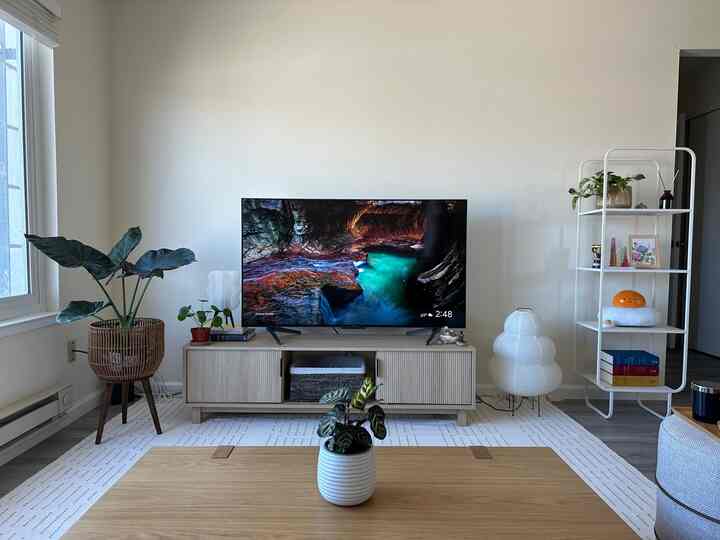 Japandi and MCM living room 😍 #livingroom #lamps #cleanmodernlook