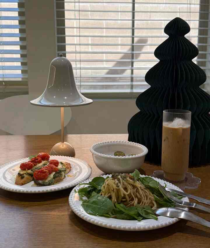 #Christmas mood #homebrunch 🌲