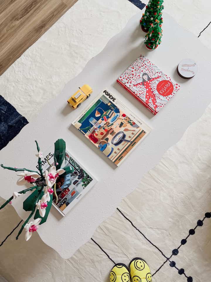 coffee table set up! #cutedecor