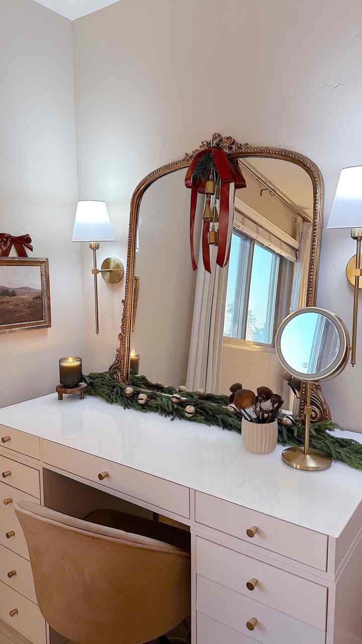 Christmas decor for my makeup vanity ♥️ #vanity #christmasdecor #traditionaldecor 
