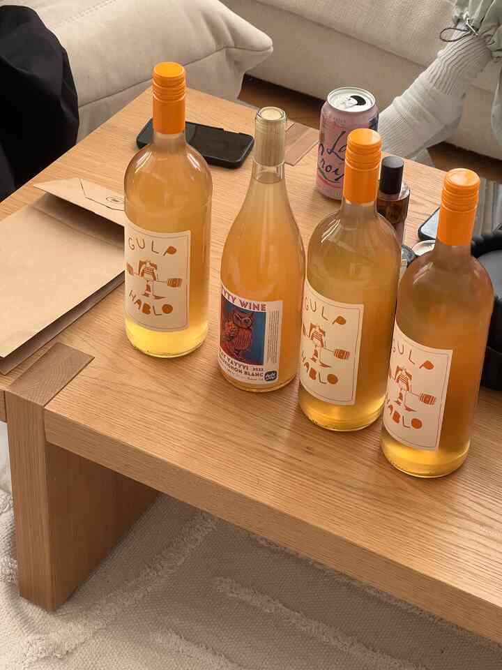 Great minds think alike, when all of your friends bring the same wine #dinnerparty #japandi #hosting 